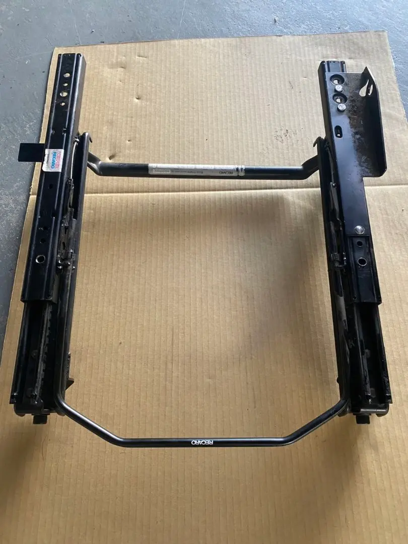 C35 羅雷爾 RECARO 座椅滑軌 RECARO 駕駛座 半桶椅用 日產 的縮圖