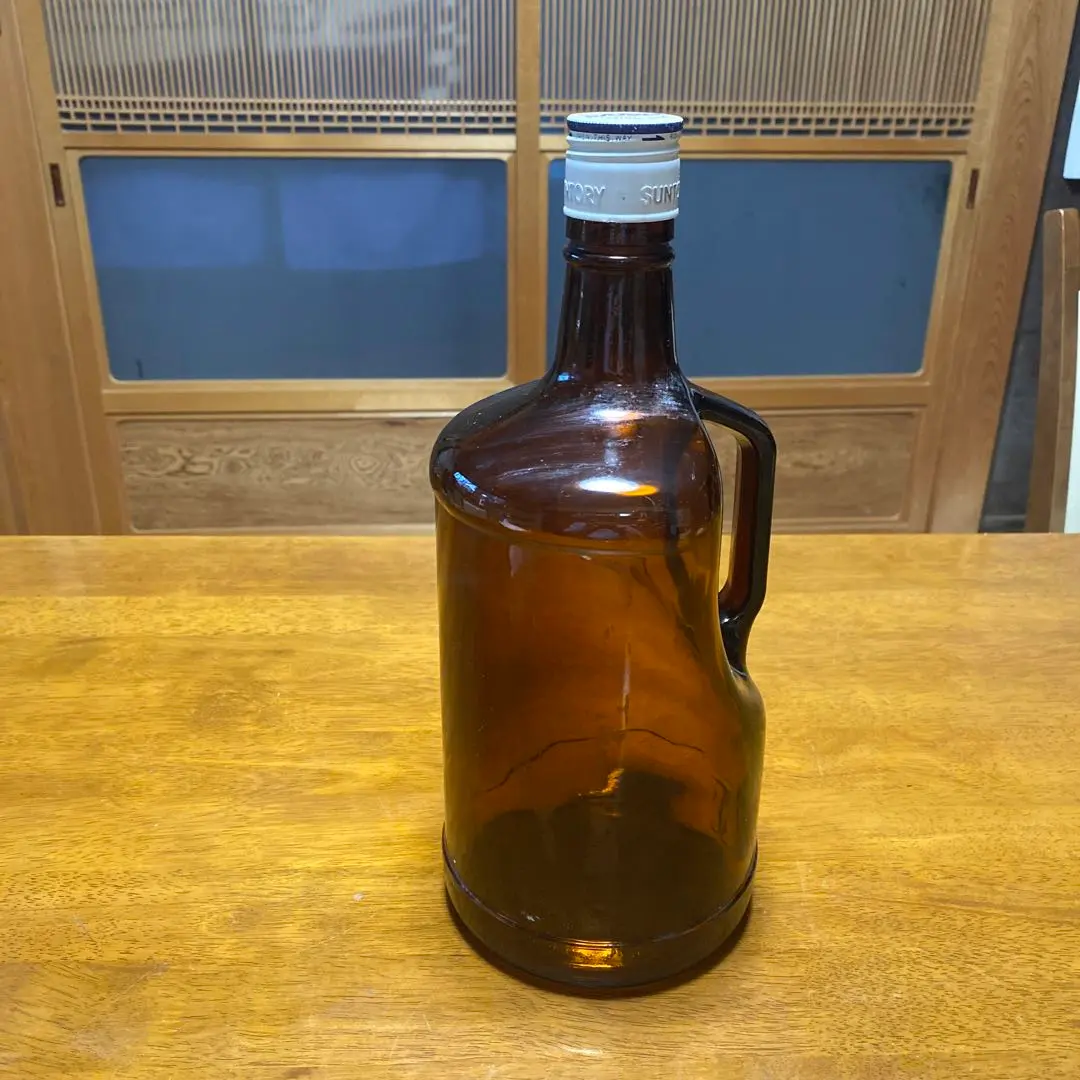 三得利威士忌酒瓶 的縮圖