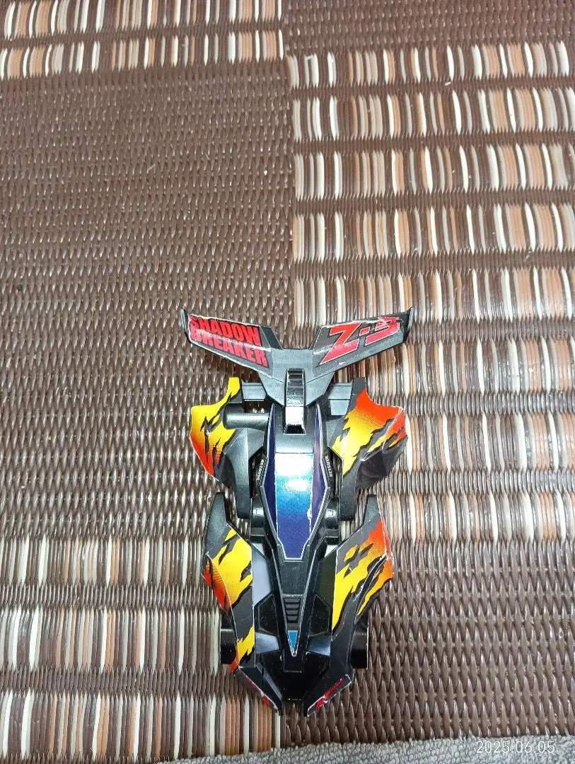 レア カープミニ四駆+カープザクⅡ 自動車