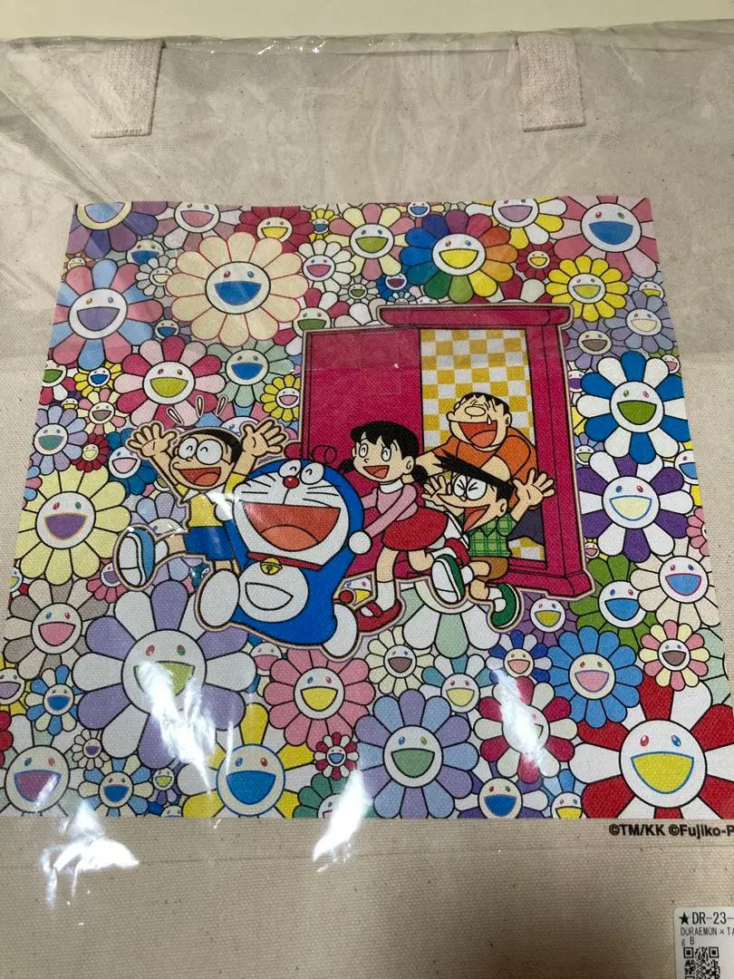 カイカイキキ　村上隆　ドラえもんトートバッグA.Bセット 9月15日(木)よりWEBショップにて、ドラえもん×村上隆グッズを