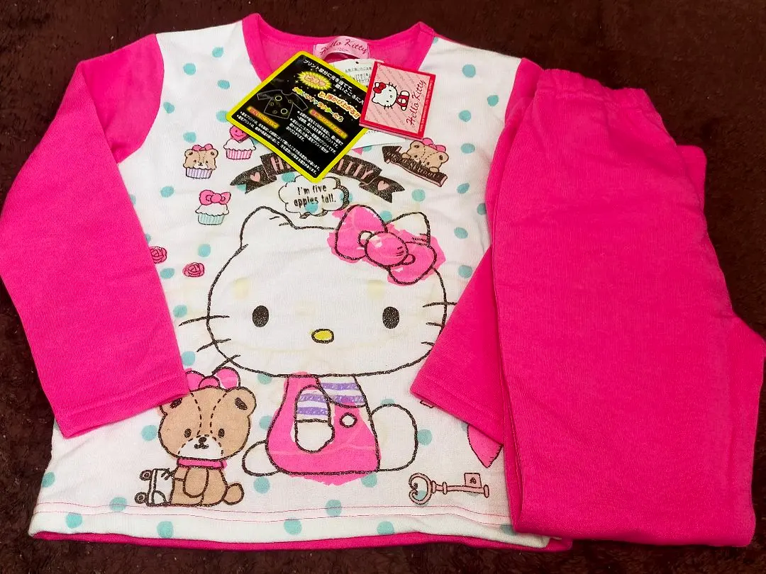 Thumbnail of ★ Sanrio Kitty Glow-in-the-Dark Print Long Sleeve Pajamas 120 ★