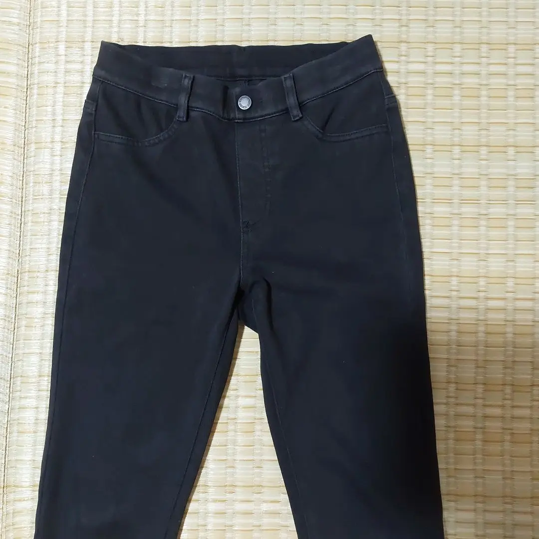 Thumbnail of Black skinny pants, stretch material