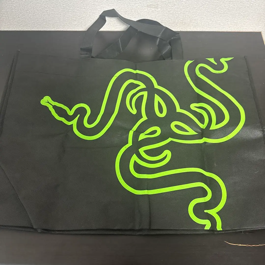 ☆新品未開封☆ Razer トートバッグ 黒 ナイロン Amazon.co.jp: Razer Xanthus Tote Bag ゲーミング トートバック