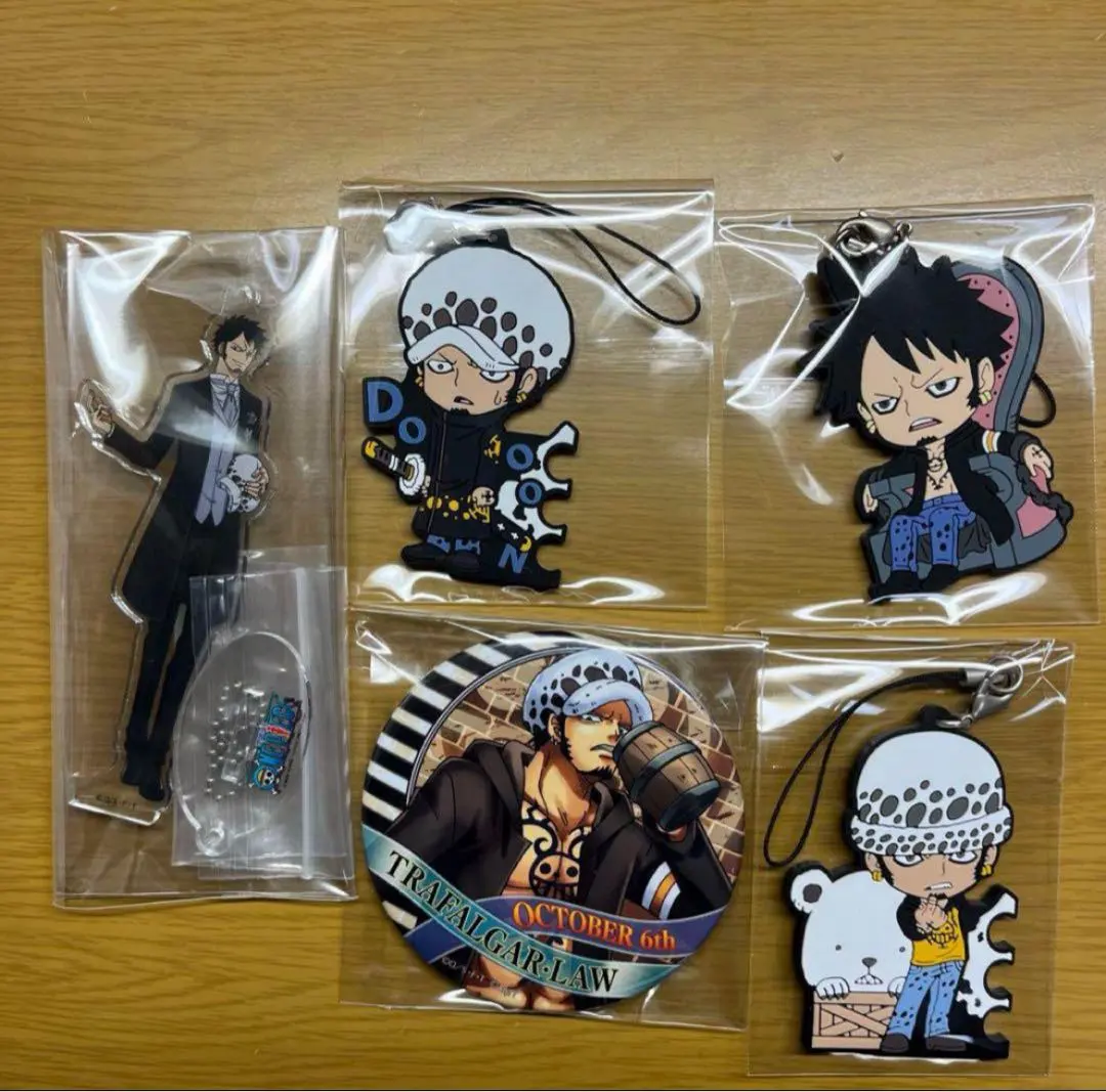Thumbnail of One Piece Trafalgar Law Wedding Rubber Keyholder & Can Badge