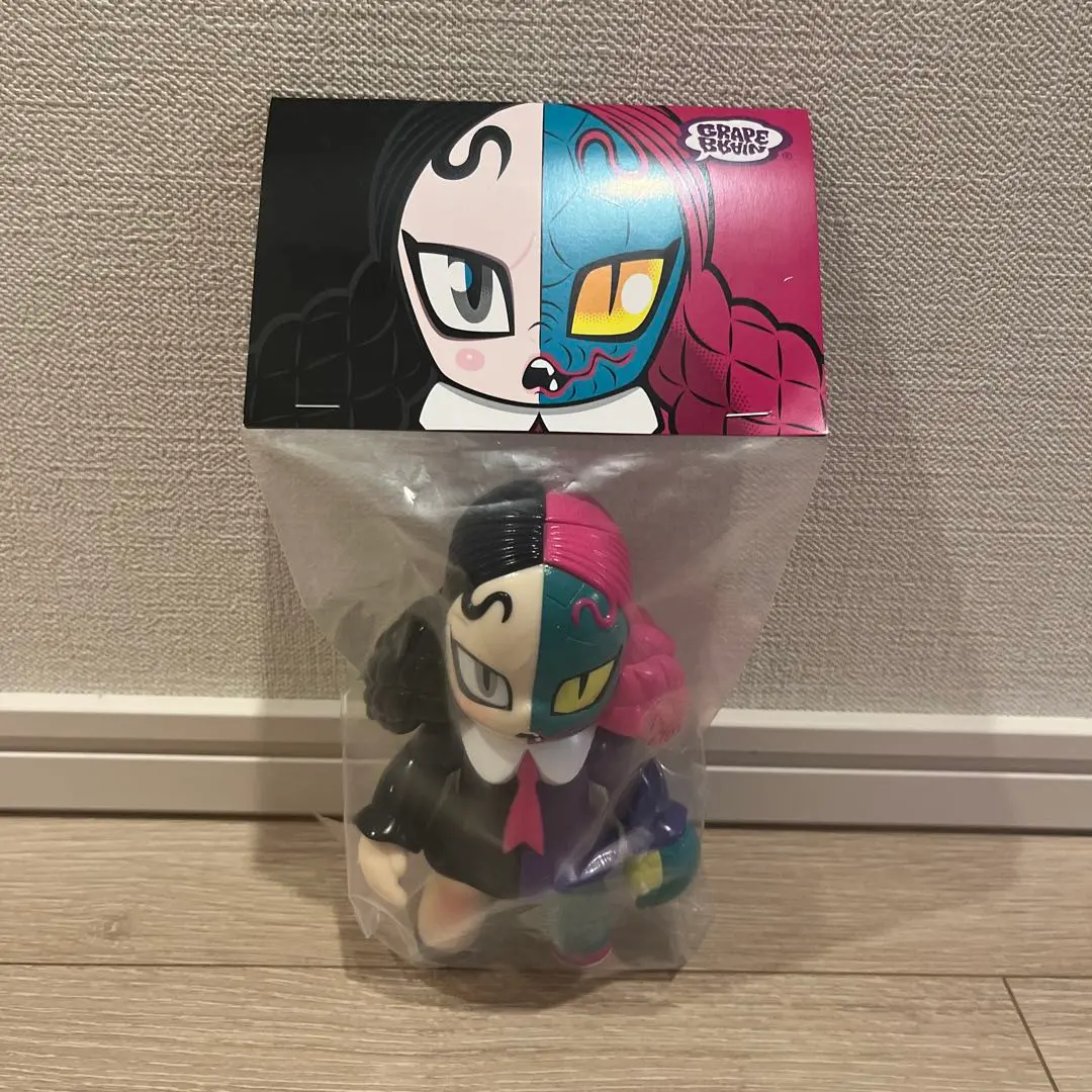 【新品未開封】grape brain みみみちゃん ソフビ ◇ 新品 『 蜷局少女 みみみちゃん 』 GRAPE BRAIN ソフビ