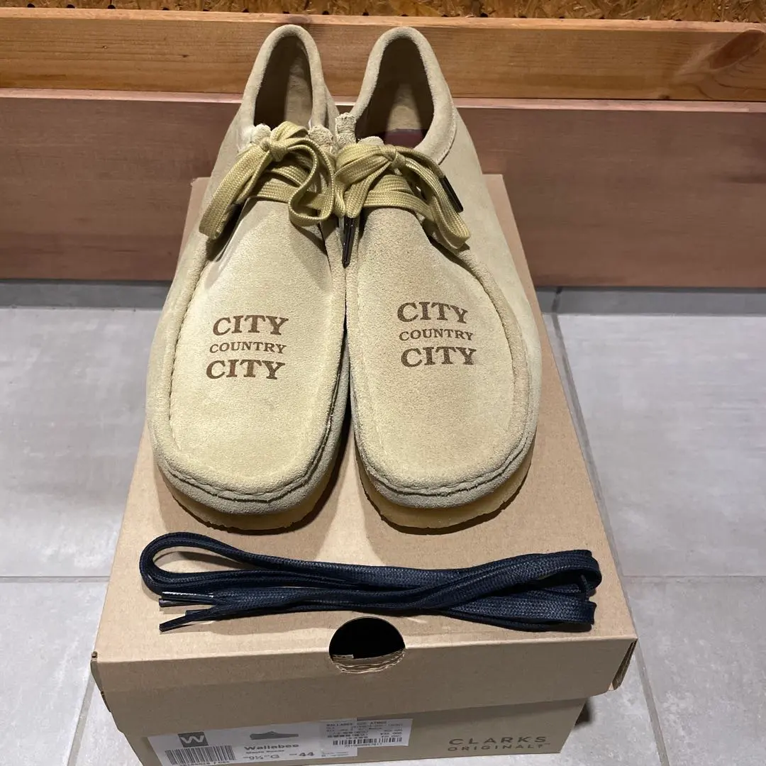 CLARKS 華萊士楓木麂皮 的縮圖