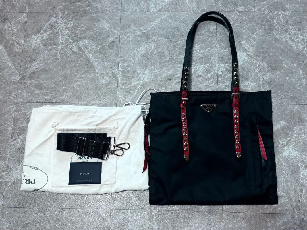 2025年最新】PRADA スタッズ リュックの人気アイテム - メルカリ