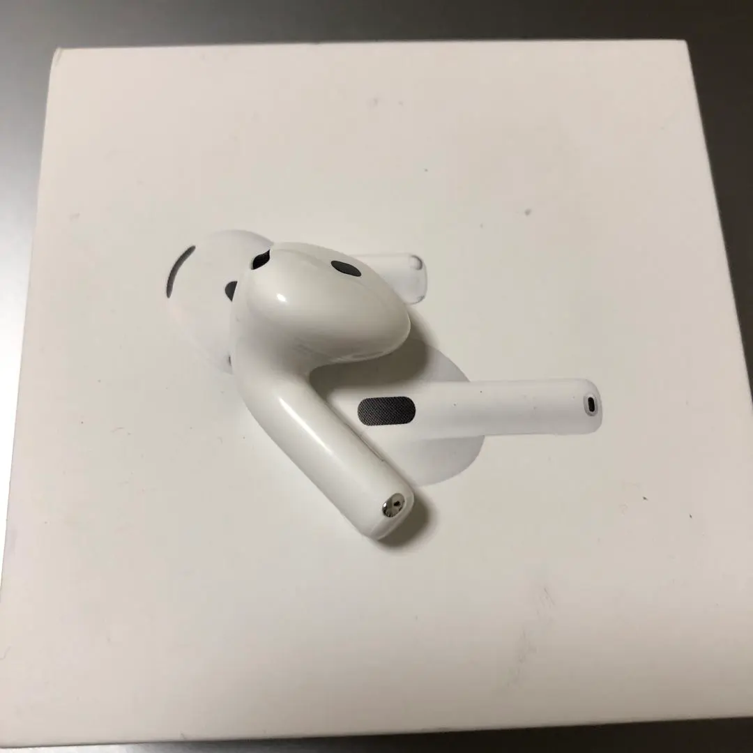 Apple AirPods 第4世代　ANC 左耳　左側　左 Apple AirPods 第4世代 ANC 左耳 左 左側 A3056 - メルカリ