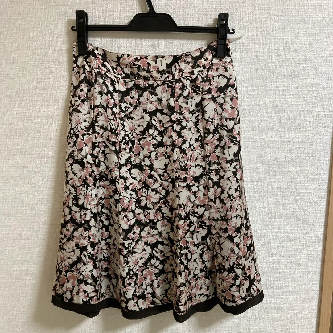Thumbnail of Aylesbury Flare Skirt Floral A-line Knee Length Tokyo Style Size 9
