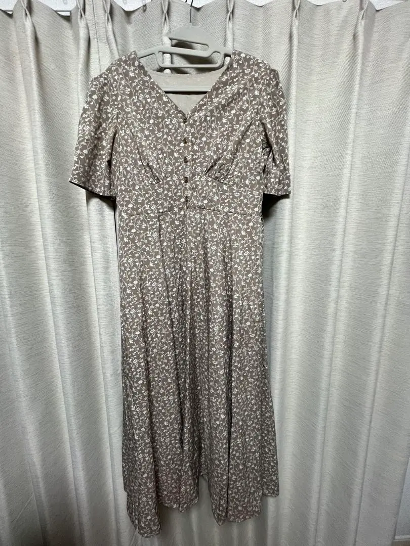 Thumbnail of Floral print short-sleeved long dress, brown