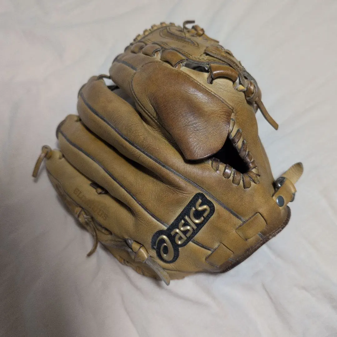 Thumbnail of Asics Pitcher's Glove (for hardball)