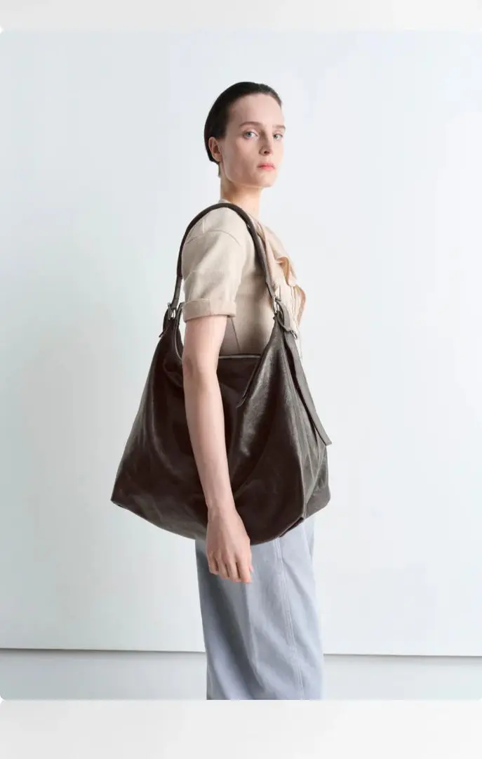 LEMAIRE BELTED TOTE BAG バッグ ベルテッドトートバッグ LEMAIRE BELTED TOTE BAG バッグ ベルテッドトートバッグ - メルカリ