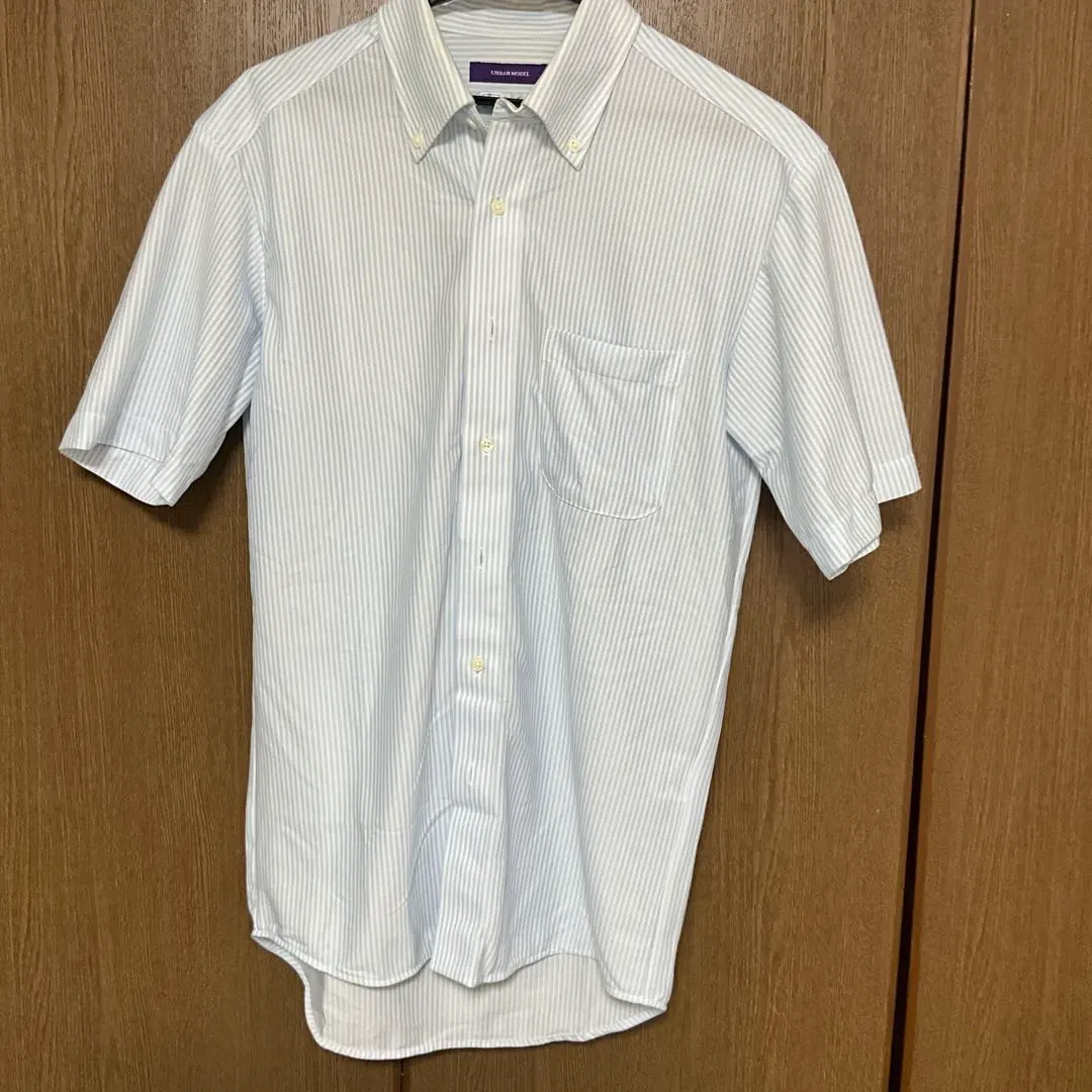 i-shirt URBAN MODEL 短袖襯衫 的縮圖