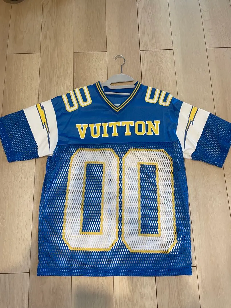 専用VUITTON  ヴィトン モノグラム スポーティ フットボール T LOUIS VUITTON ヴィトン モノグラム スポーティ フットボール T