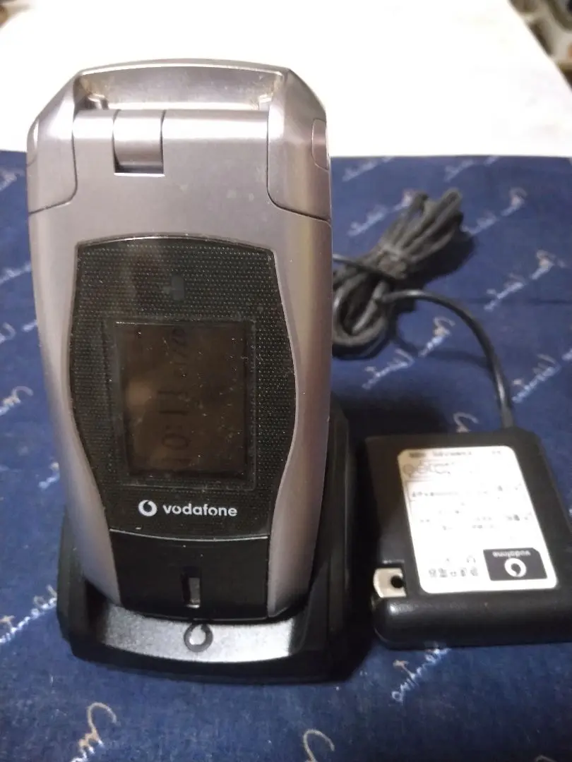 ほぼ未使用 vodafone V401D 三菱電機 携帯電話 プリペイド携帯 ほぼ未使用 vodafone V401D 三菱電機 携帯電話 プリペイド携帯