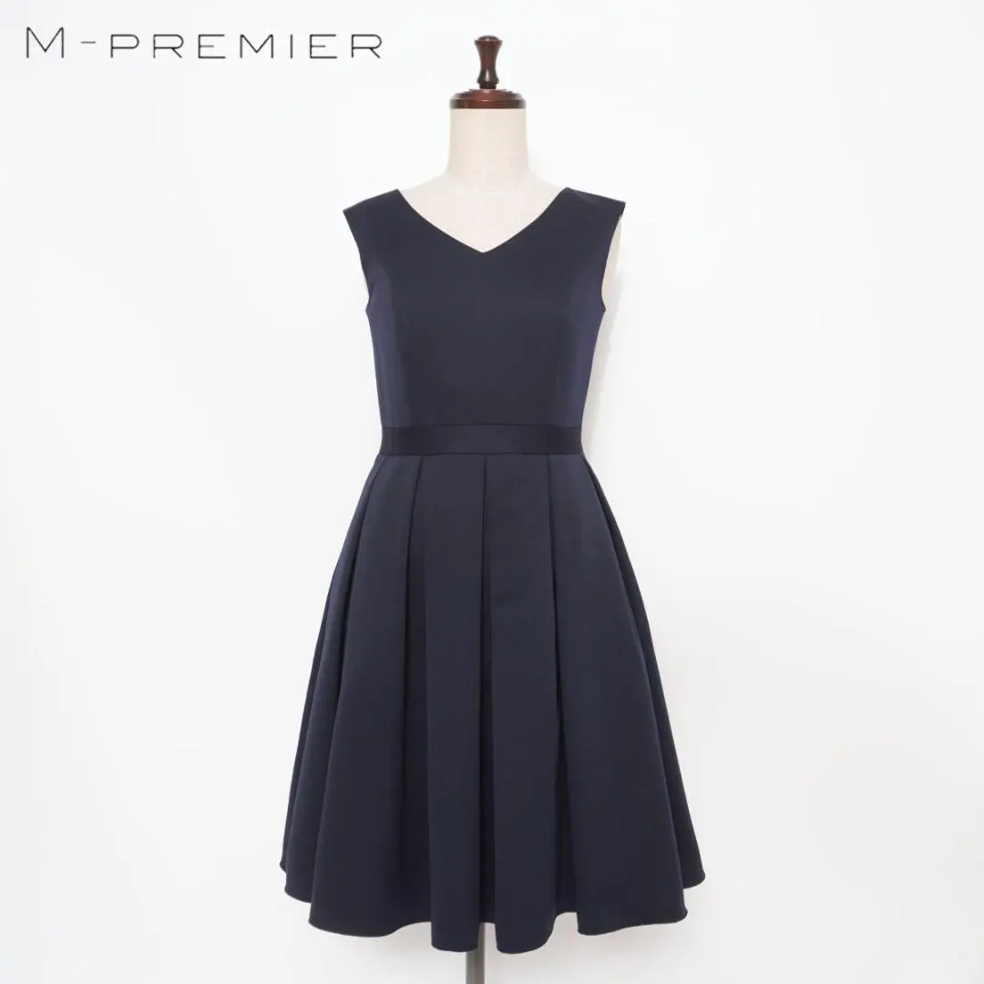 Thumbnail of M-Premier Twill Dress Pleated Skirt Navy Size 34 *HD94 (Excellent Condition)