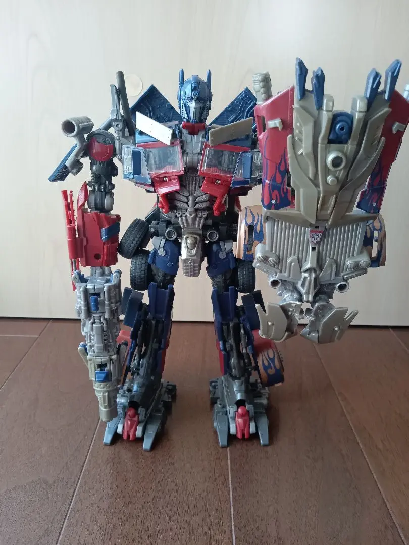 2025年最新】トランスフォーマー ストライカー オプティマスの