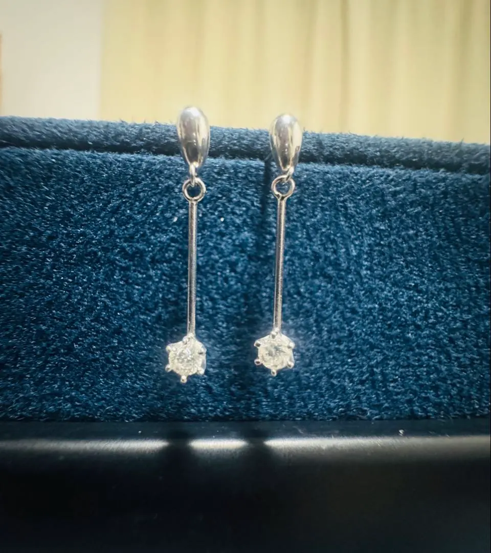Thumbnail of K18WG earrings