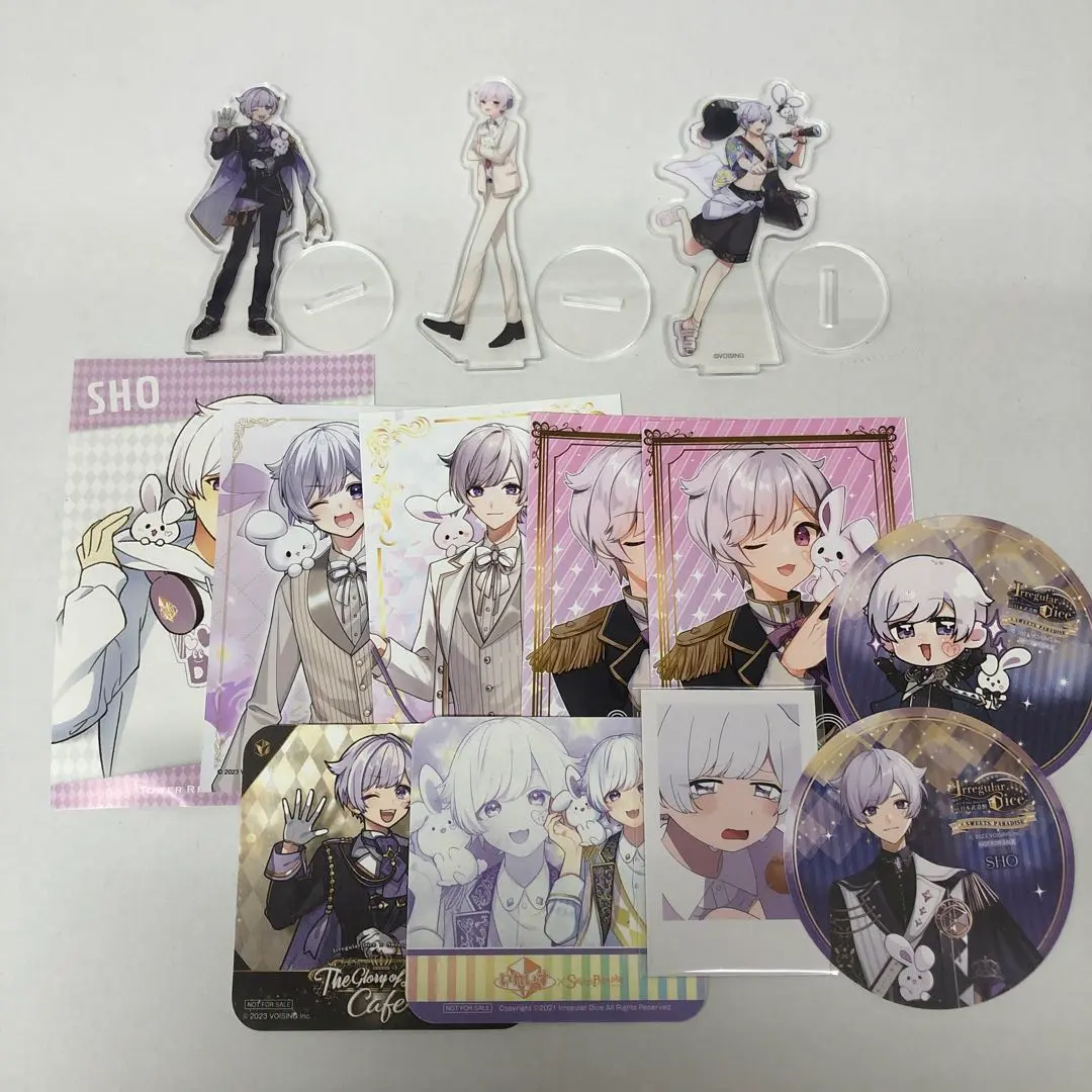 Thumbnail of Ireiisu Shoto acrylic stand, postcards, etc. bundle