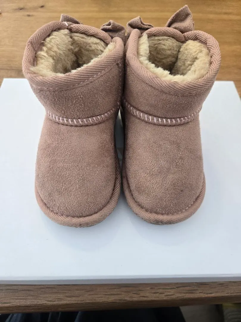 Thumbnail of Pink suede ribbon boots