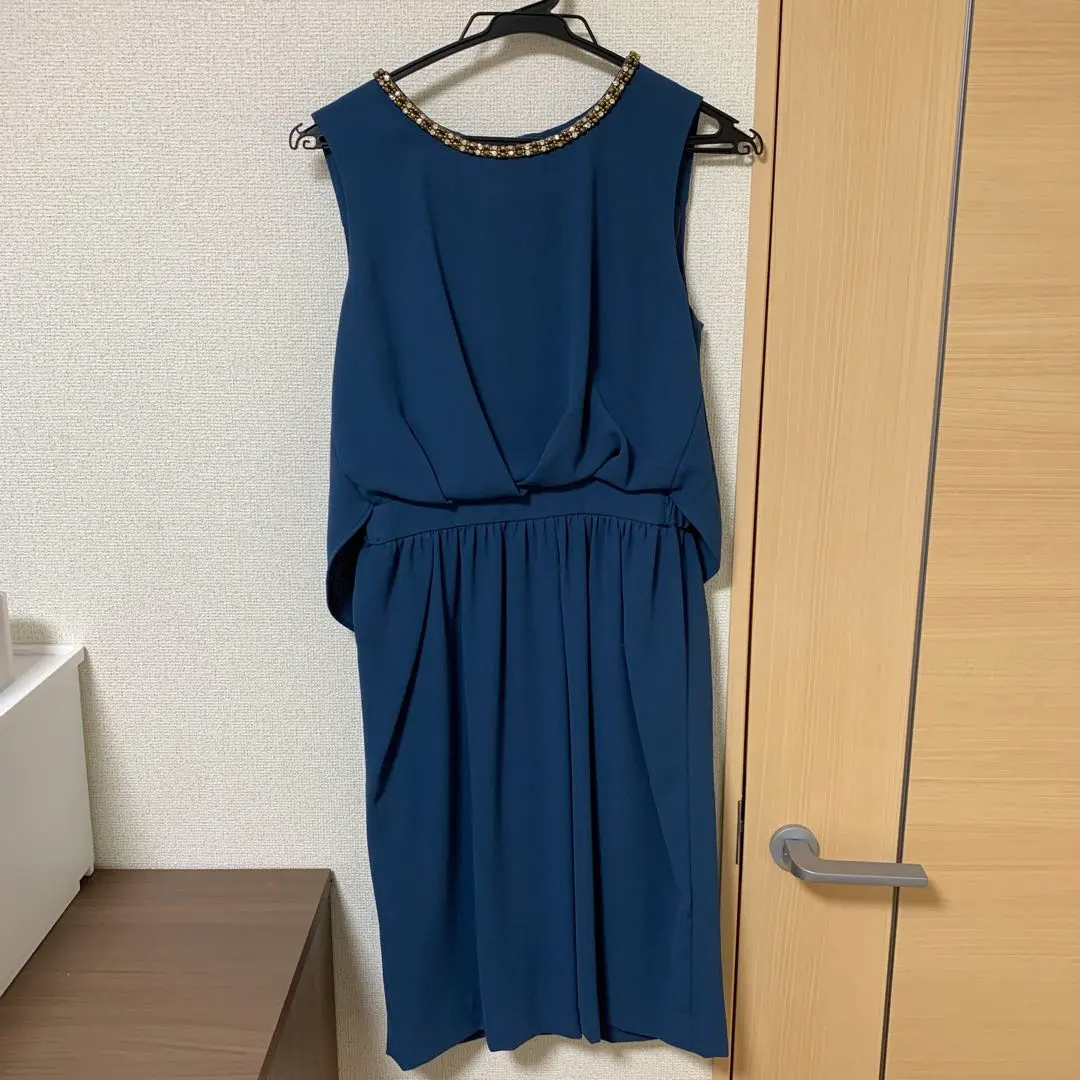 Thumbnail of AIMER's party dress