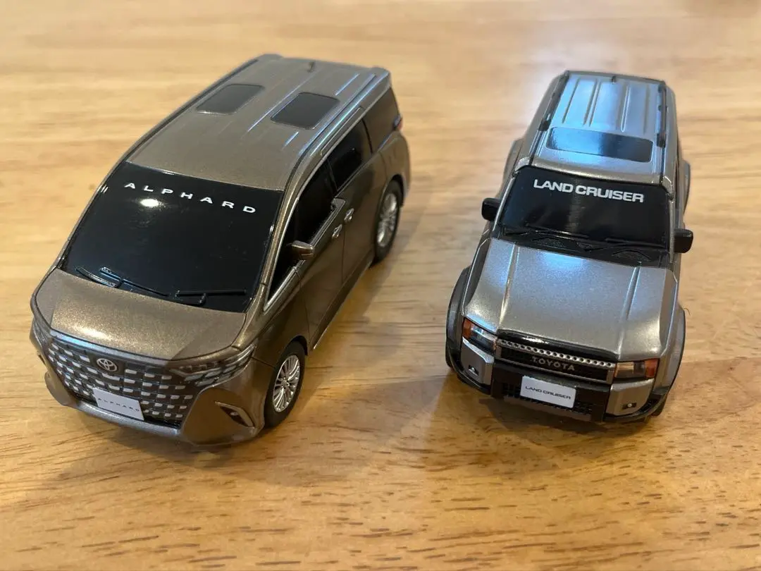 トヨタ 新型アルファード カラーサンプル ミニカー