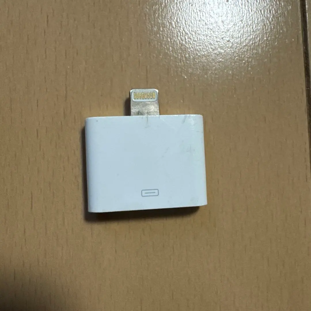 Thumbnail of Apple Lightning to 30-pin Dock Adapter
