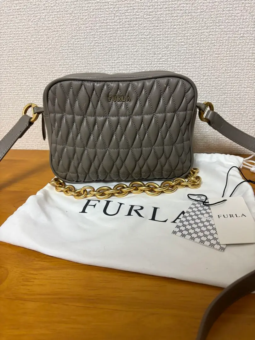 極美品 FURLA フルラ コメタ ショルダーバッグ 2way レザー ブラック 極美品FURLA フルラ 2way ショルダーバッグ レディ 黒現行