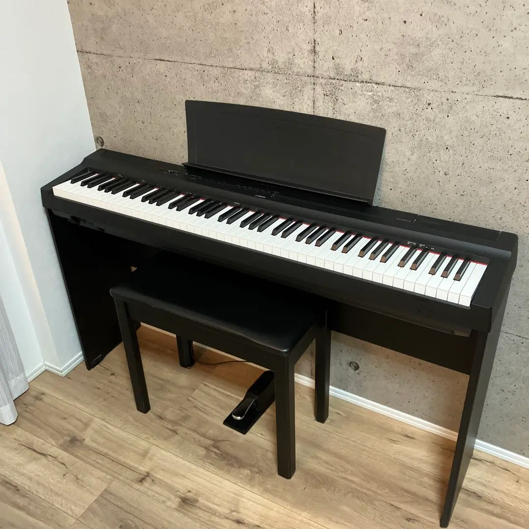 YAMAHA p125b 、ピアノ関連の本4冊、スタンド、ペダル