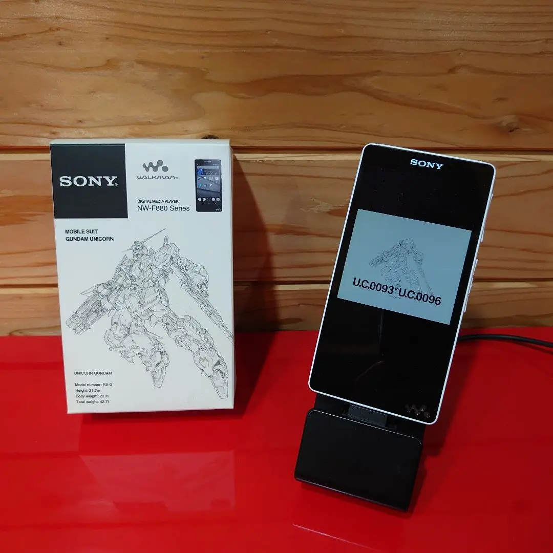 （背面白ラス1入手困難）限定品SONY ウォークマン NW-F880 ガンダム 背面白ラス1入手困難）限定品SONY ウォークマン NW-F880