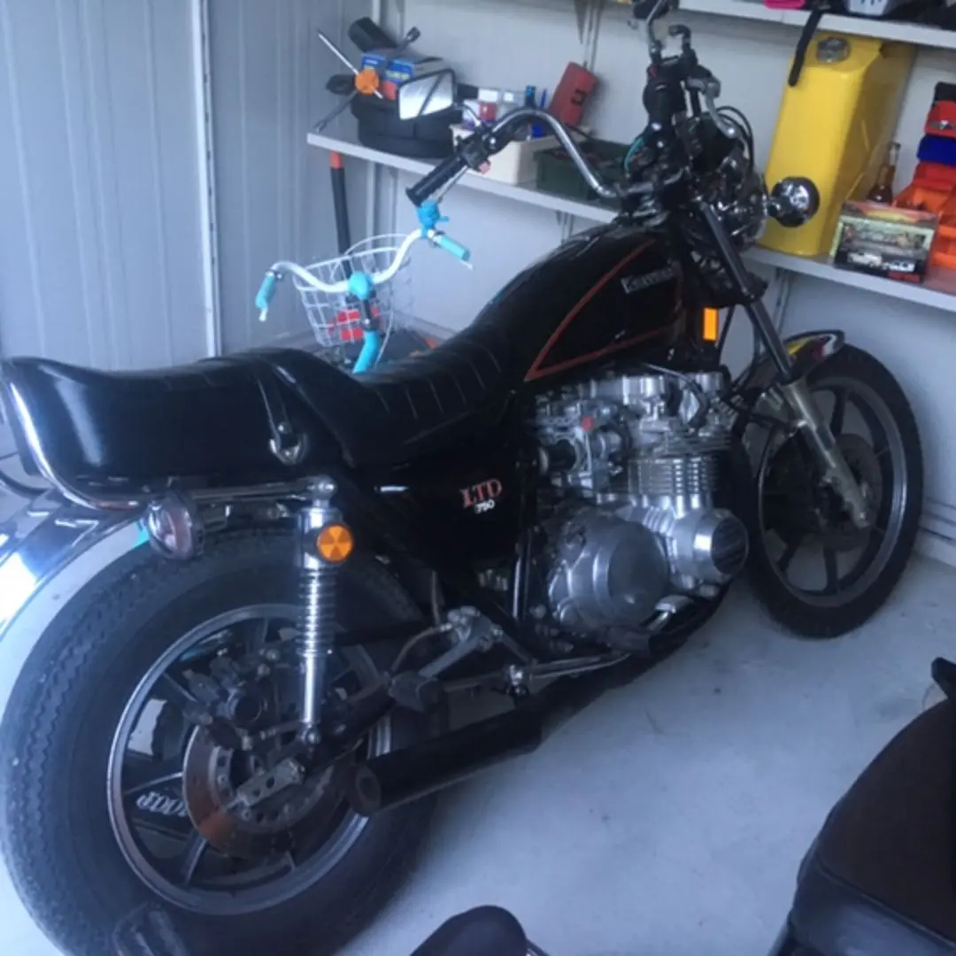 Z750fx2型に付くように加工されたZ400FXタンク