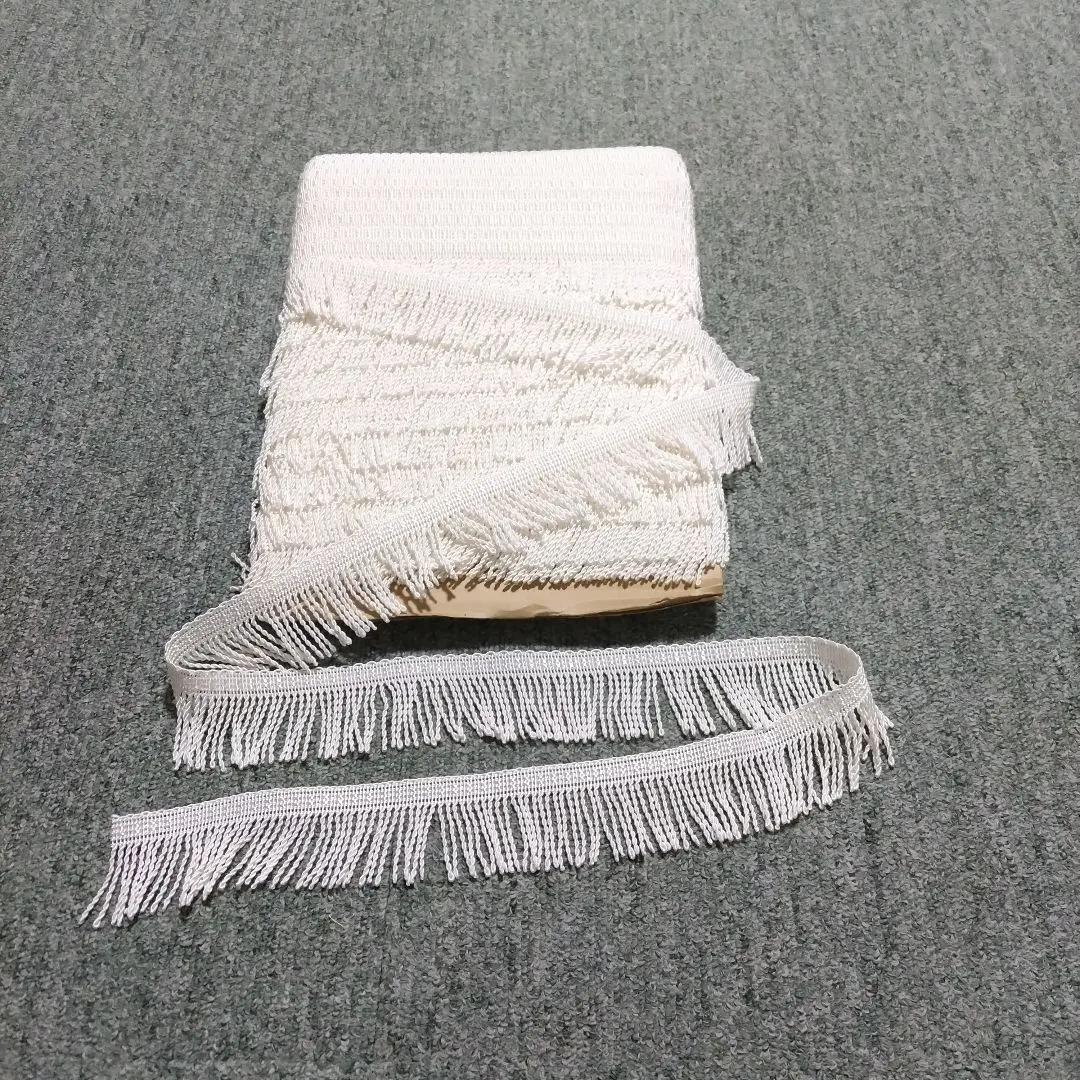 Thumbnail of White fringe decoration parts