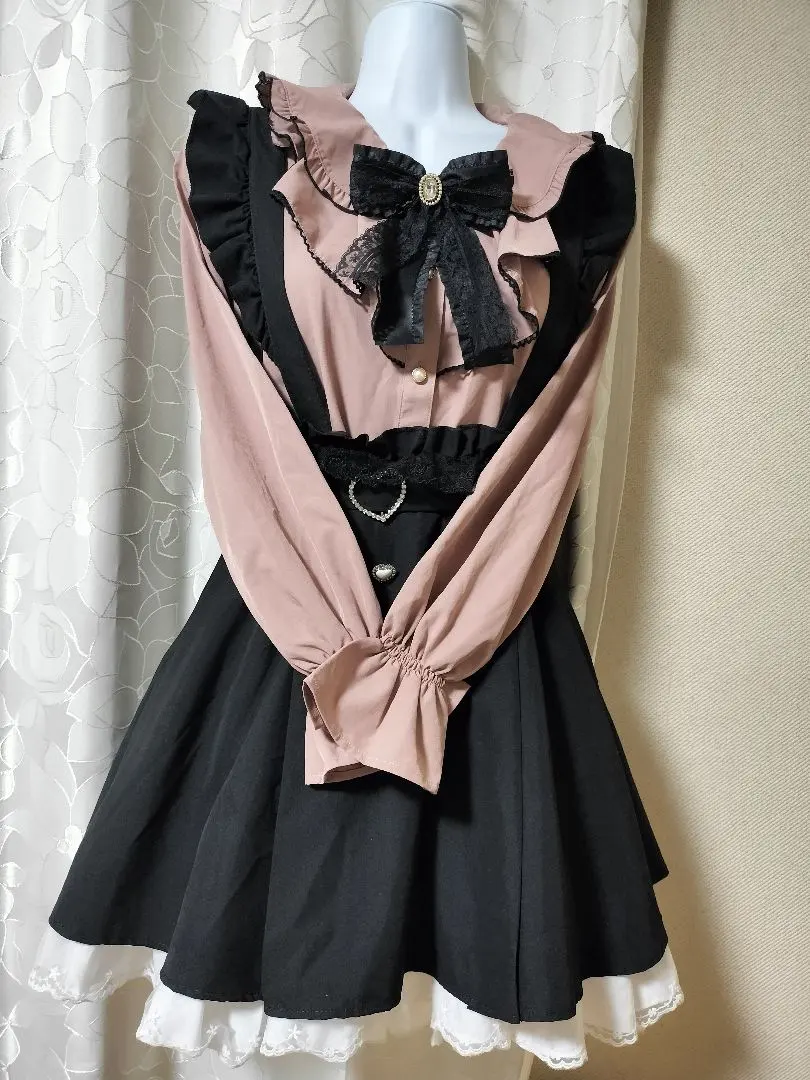 Thumbnail of Majoretti blouse, no-brand suspender skirt, mass-produced, "jiarei-kei" style, pink