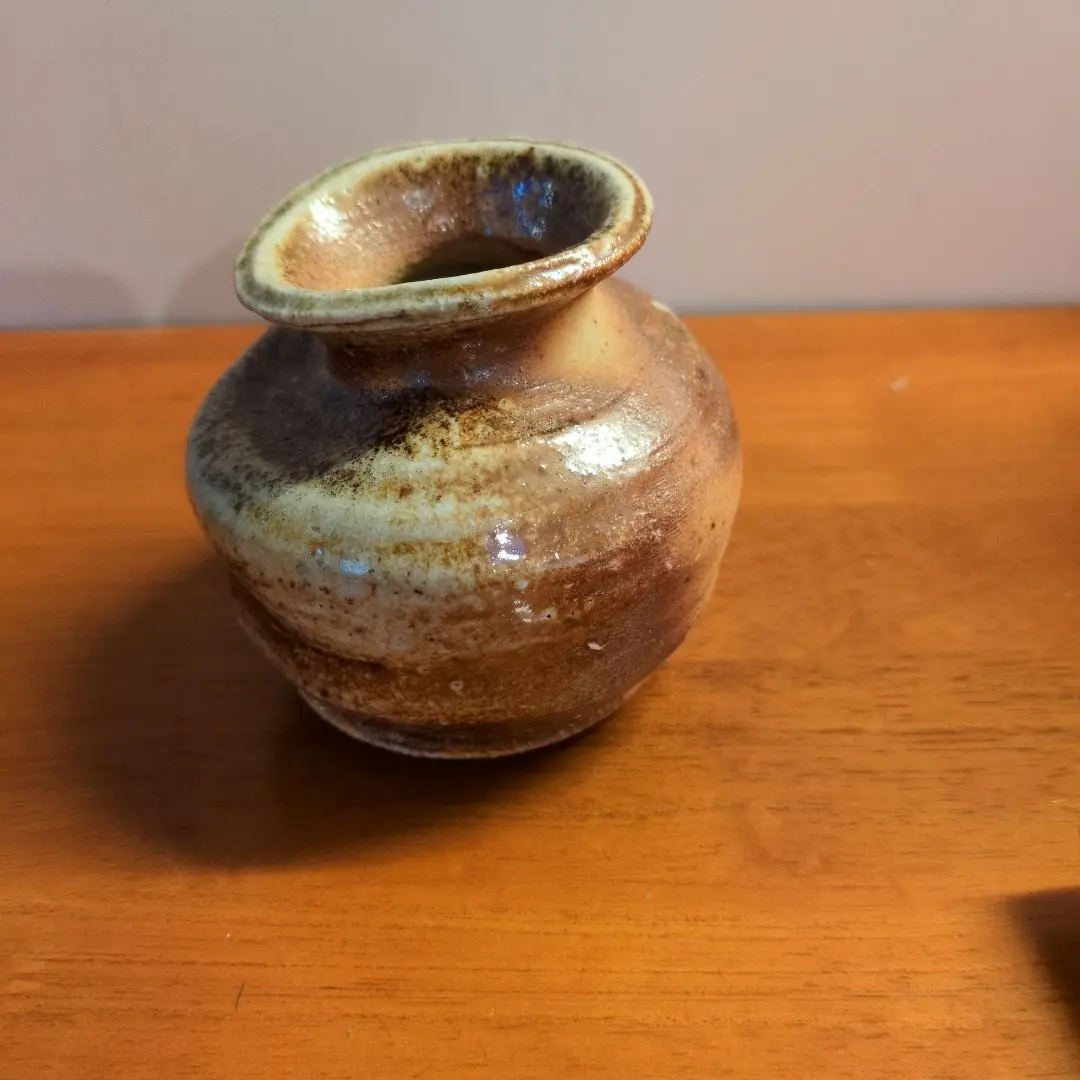 古信楽うずくまる壺 古い壺 耳付きうずくまる 骨董品 江戸期