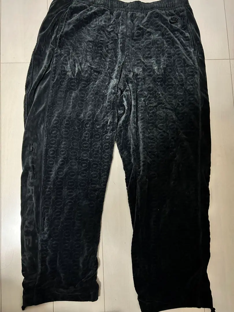 2025年最新】Supreme Nike Velour Track Pantの人気アイテム