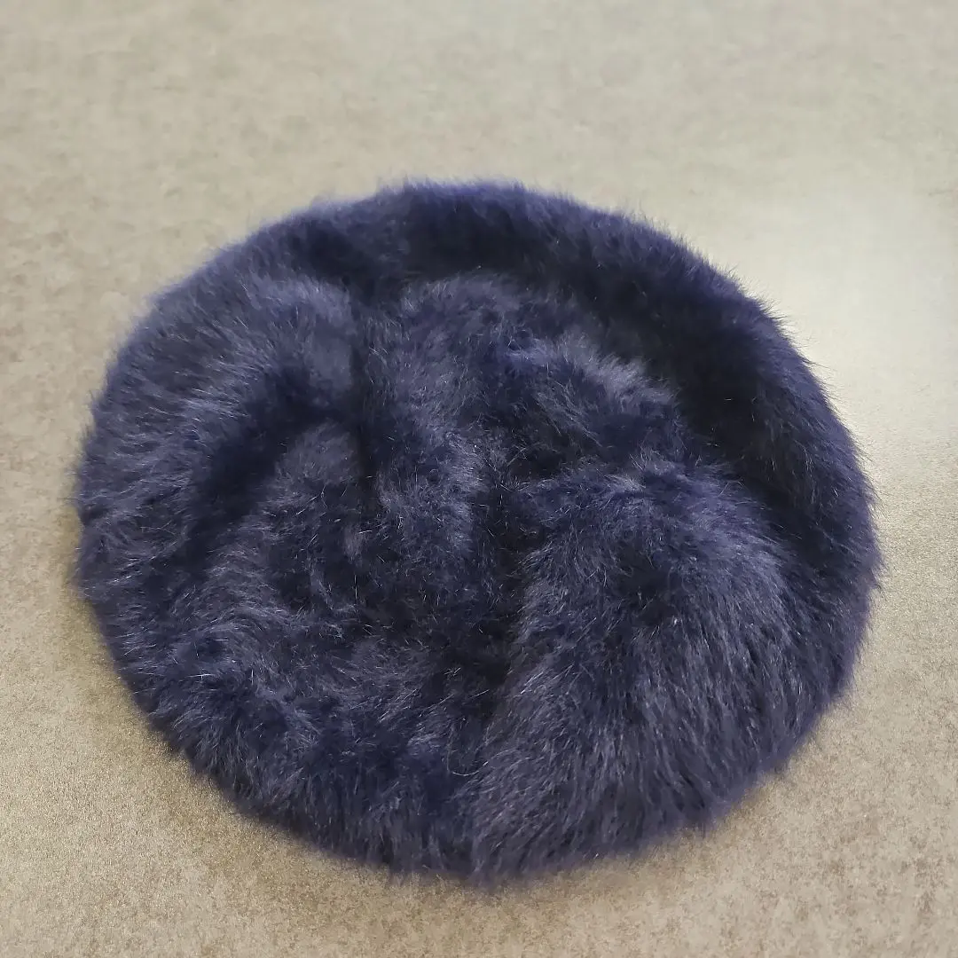 Thumbnail of Navy fur beret, free size