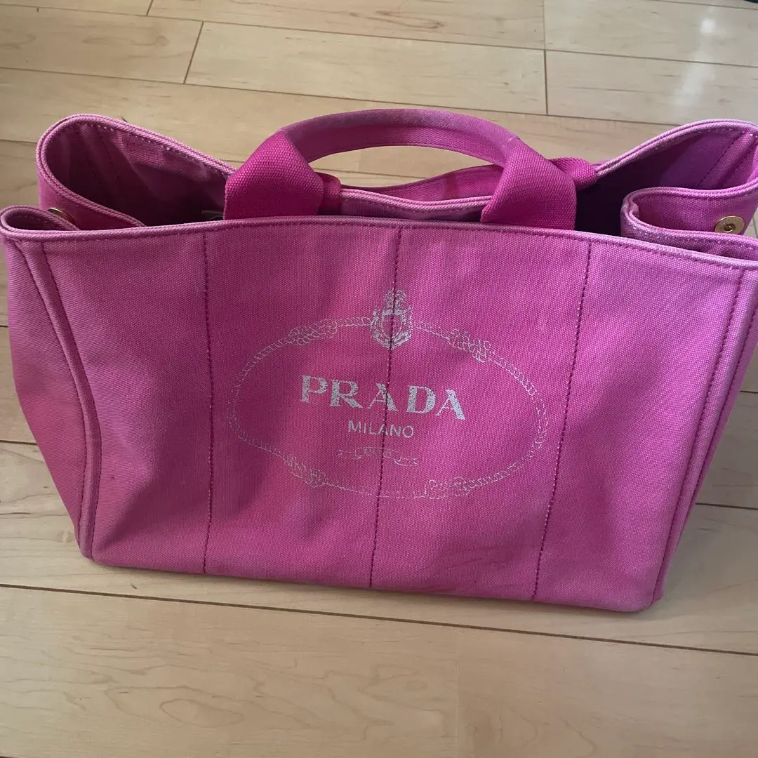 2025年最新】prada カナパ ノベルティの人気アイテム - メルカリ