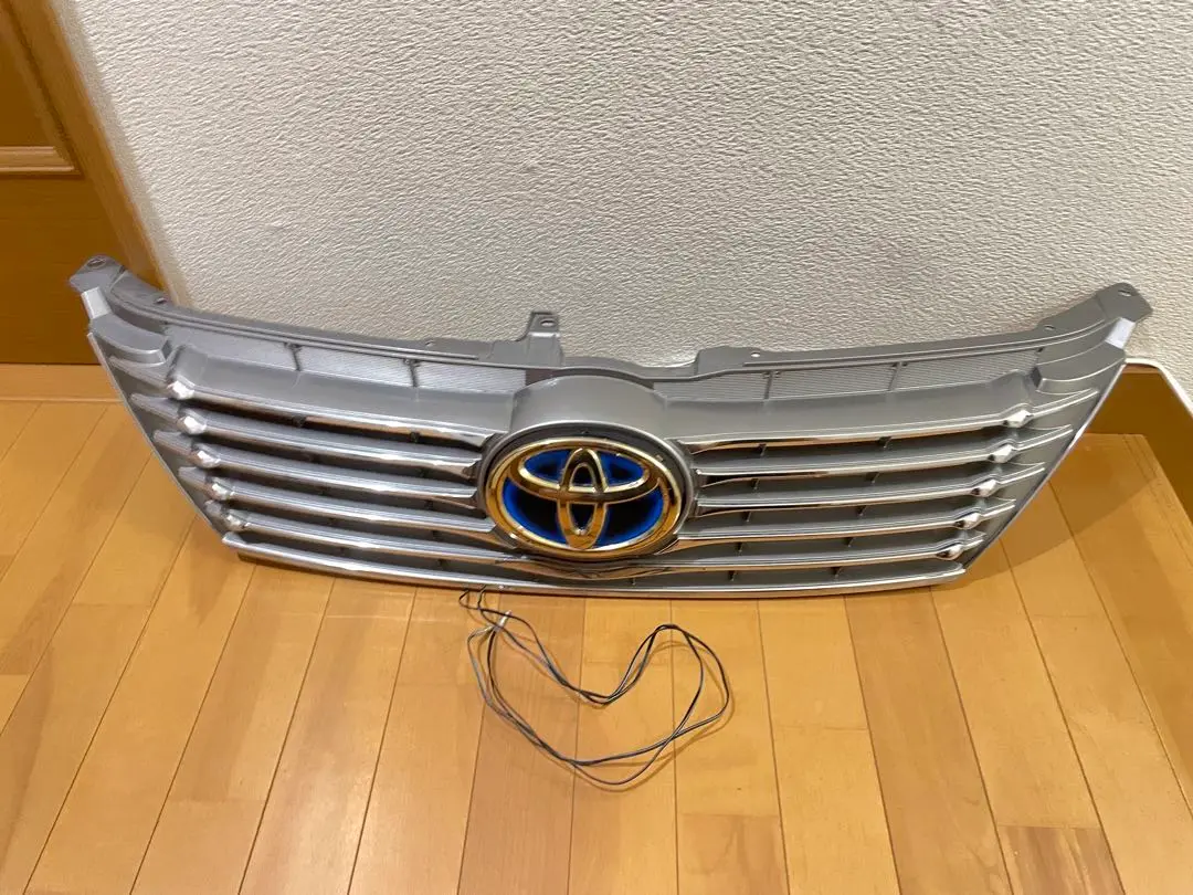 カムリ 50LXモードマークレスグリルオーナメント