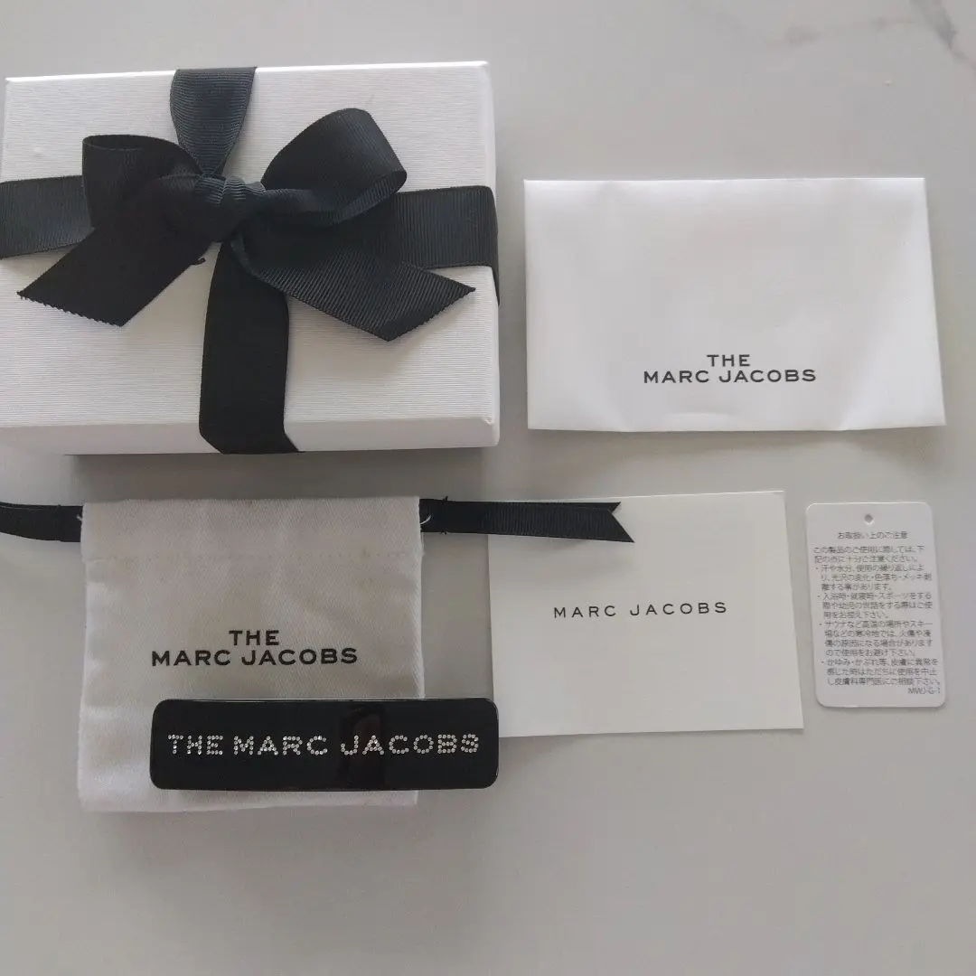 マークジェイコブス バレッタ MARC JACOBS（マークジェイコブス）の「THE BARRETTE/ザ