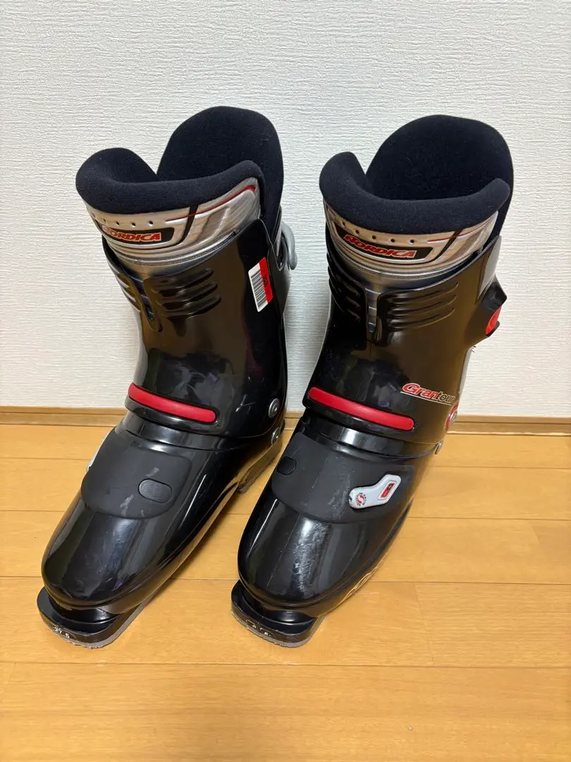 【NORDICA】スキーブーツ　スキー靴　サイズ27.0〜27.5 2025年最新】NORDICA サイズ：27 〜 27.5cm ブーツ(男性用)の