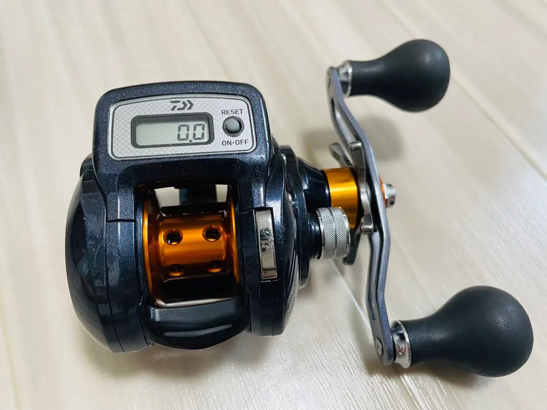 美品　ダイワLIGHT GAME X ICV 250 カウンタ付両軸リール Amazon | ダイワ(Daiwa) 両軸リール カウンター付き 15 ライト