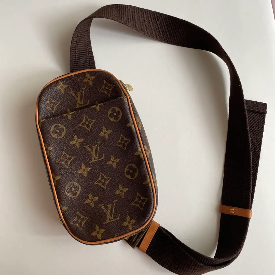 Thumbnail of Excellent Condition: Louis Vuitton Pochette Gange Body Bag / Shoulder Bag