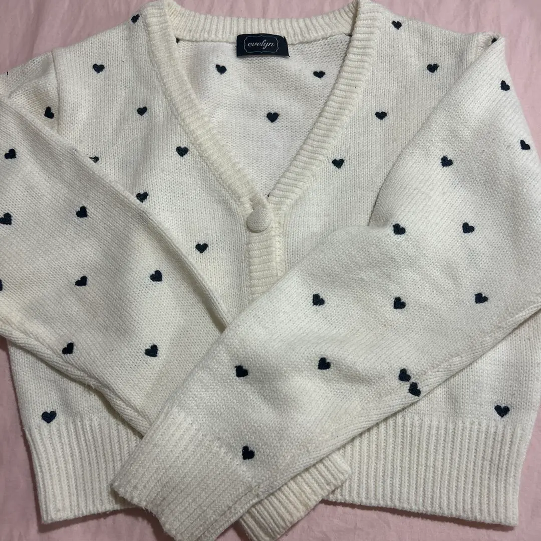 Thumbnail of evelyn cardigan