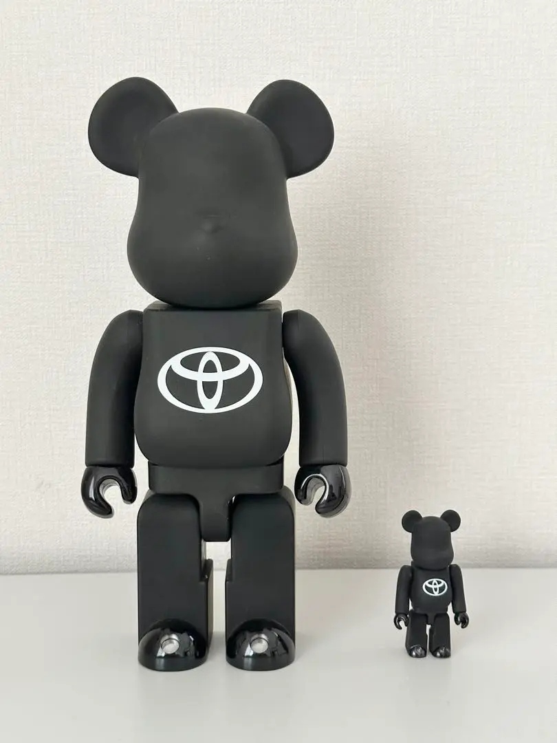 TOYOTAベアブリック 100％＆400％ 黒白セット 新品 未開封
