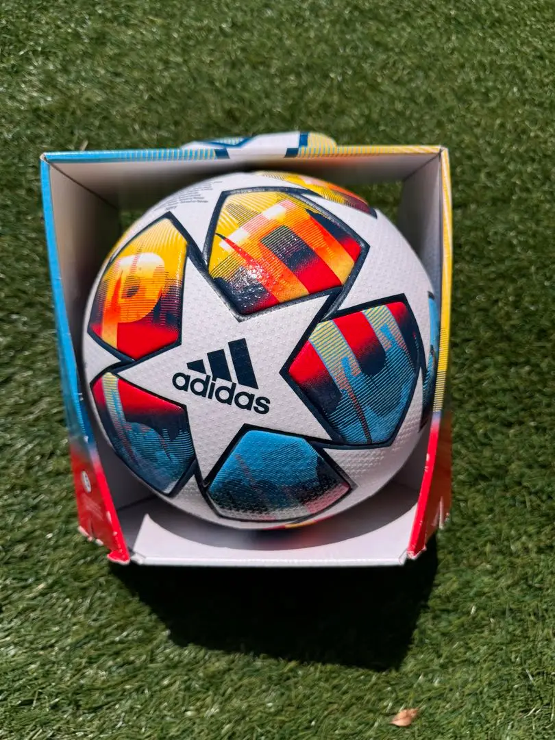 2025年最新】サッカーボール 5号球 公式球 2022 決勝の人気