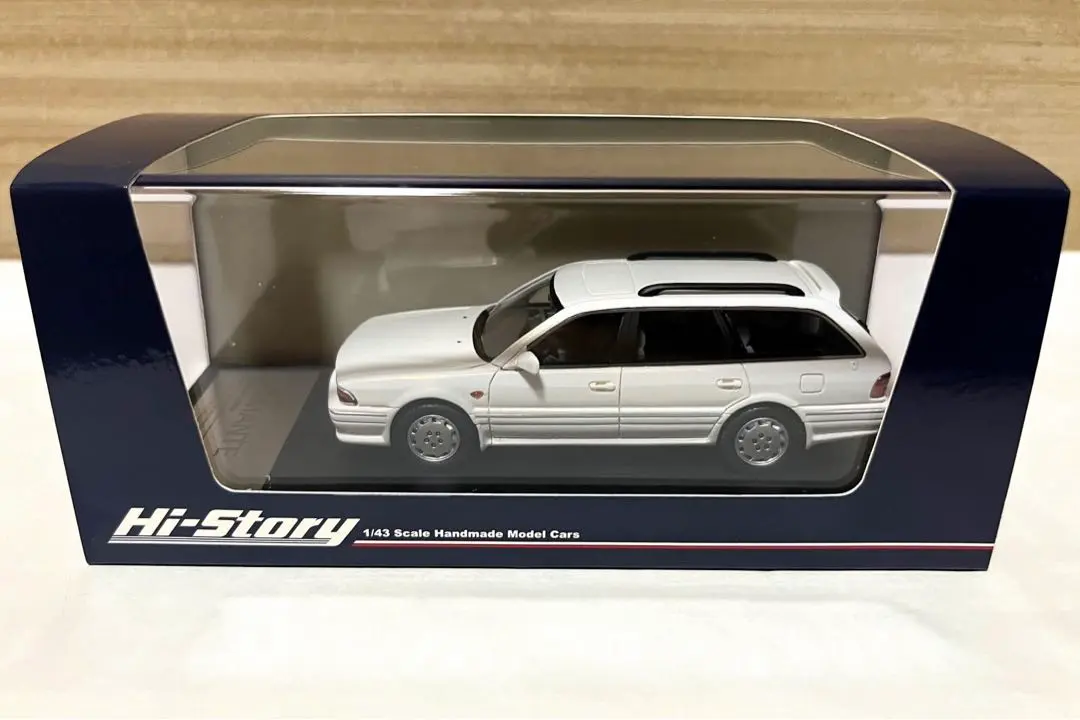 1/43スケール ホワイトF10ディアマンテワゴン 1/43スケール ホワイトF10ディアマンテワゴン - メルカリ
