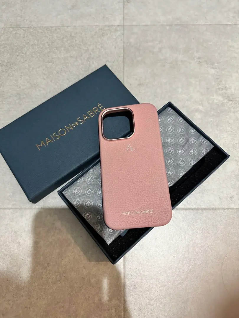 【未使用】MAISON de SABRÉ ブルー　iPhone14ケース MAISON de SABRÉからiPhone 14スマホケースシリーズが発売開始