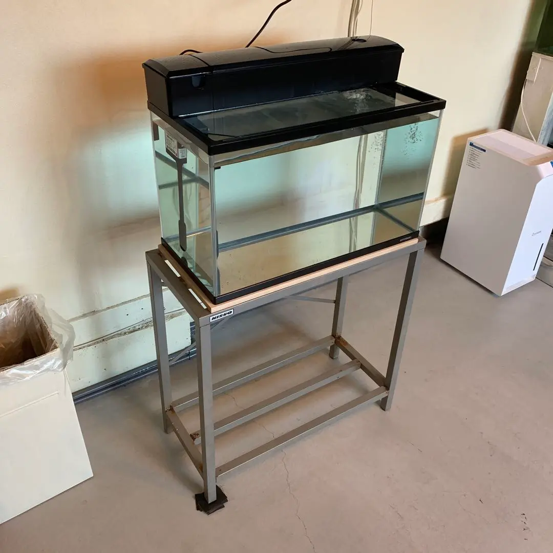 60センチさ水槽と上部フィルターセット 本日値下げ‼️ GEX60センチ水槽、上部フィルターセット『おまけ付き』