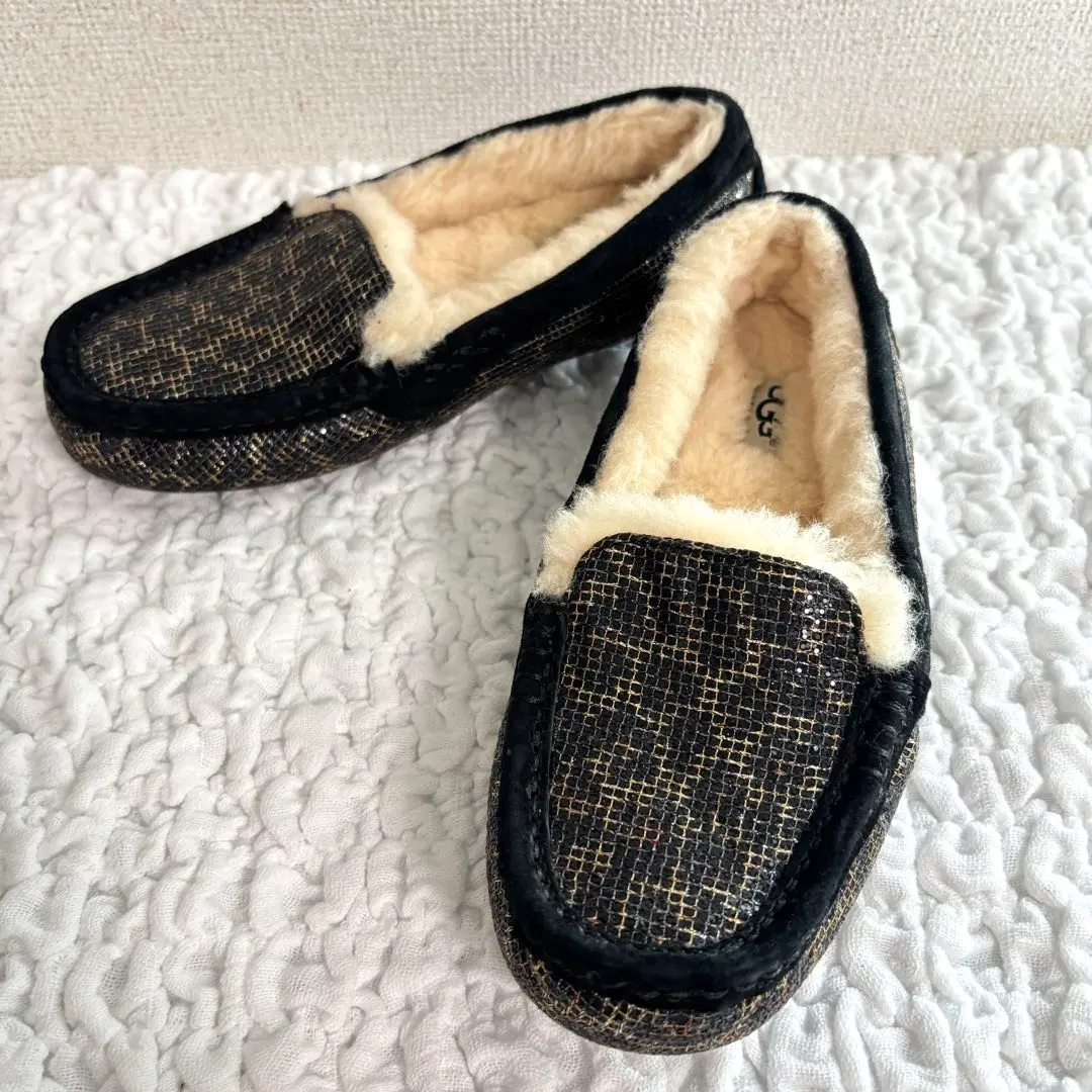 未使用品級✨UGG 莫卡辛鞋 Anslie 金色 黑色 【22cm】 的縮圖