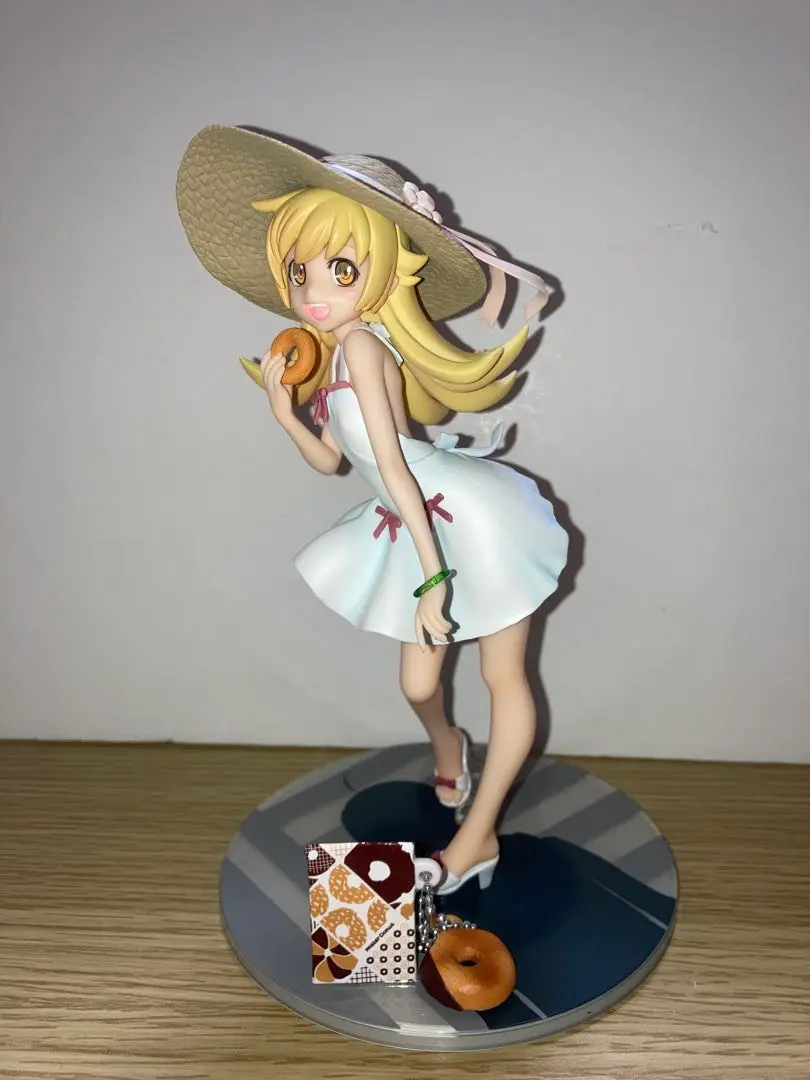Amazon.co.jp: コトブキヤ 偽物語 忍野忍 1/8スケール PVC塗装